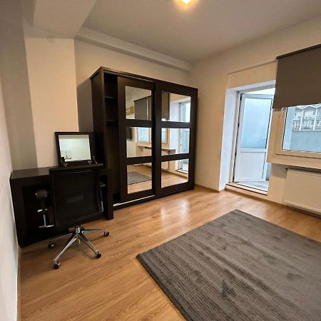 Elegant City Center Apartment Bucharest Exterior photo
